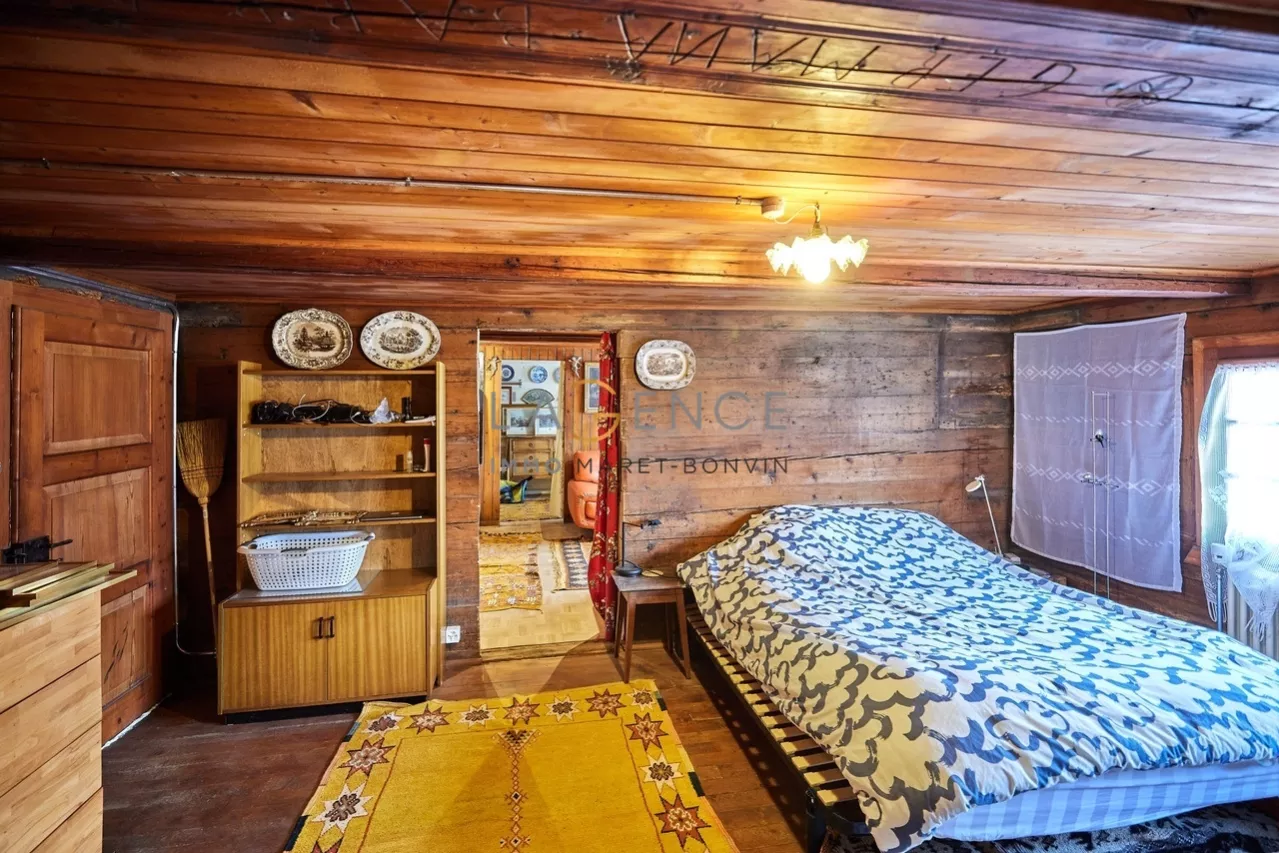 MAISON VILLAGEOISE DE CARACTERE A ST-GERMAIN ( SAVIESE )