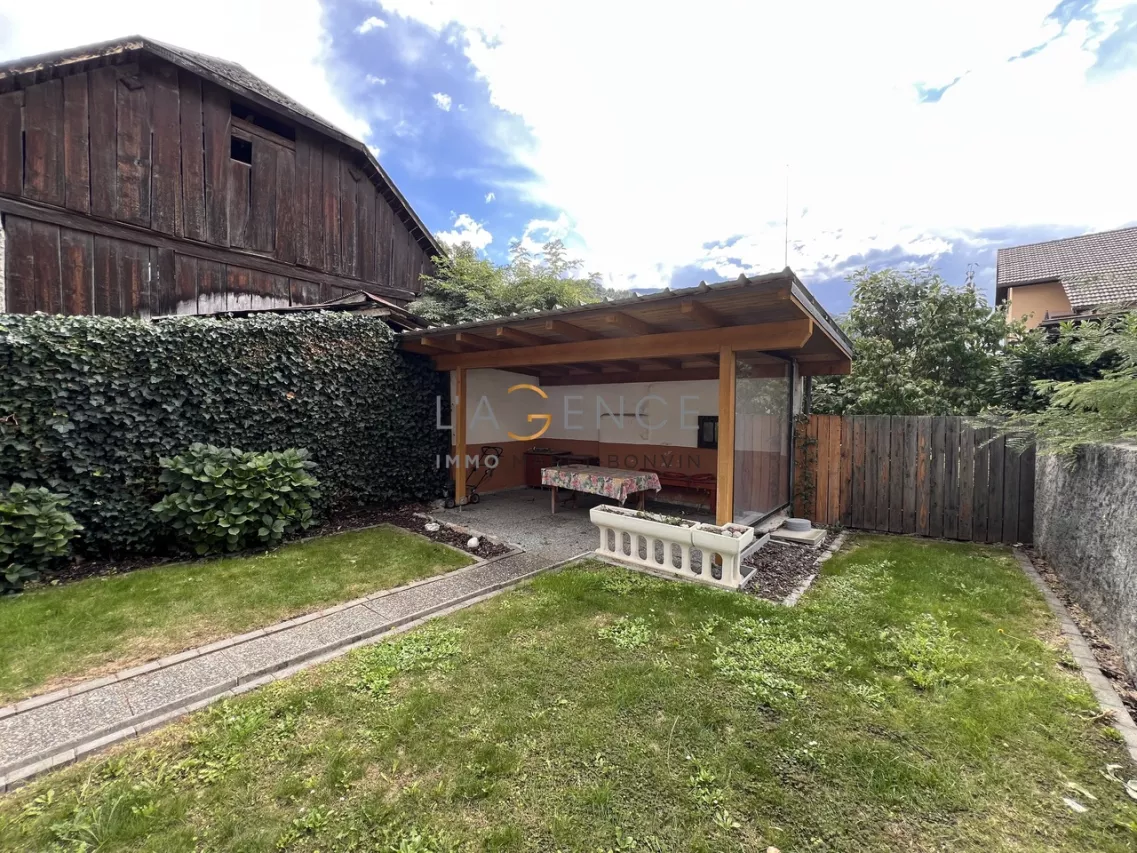 MAISON VILLAGEOISE RENOVE AVEC JARDIN DE 100M2