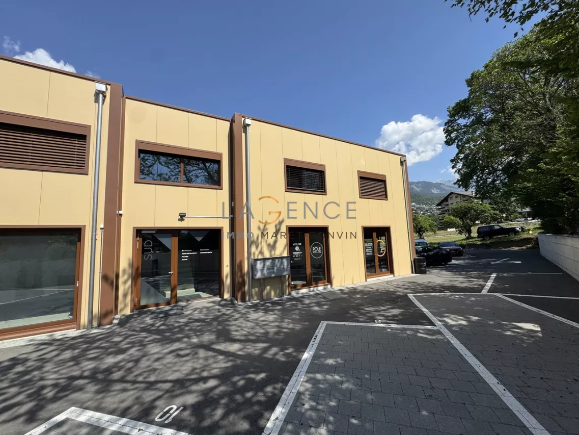 Local commercial de 50 m² idéalement situé à Savièse