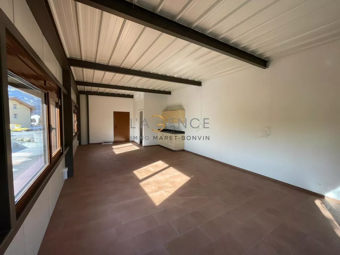 Local commercial de 50 m² idéalement situé à Savièse