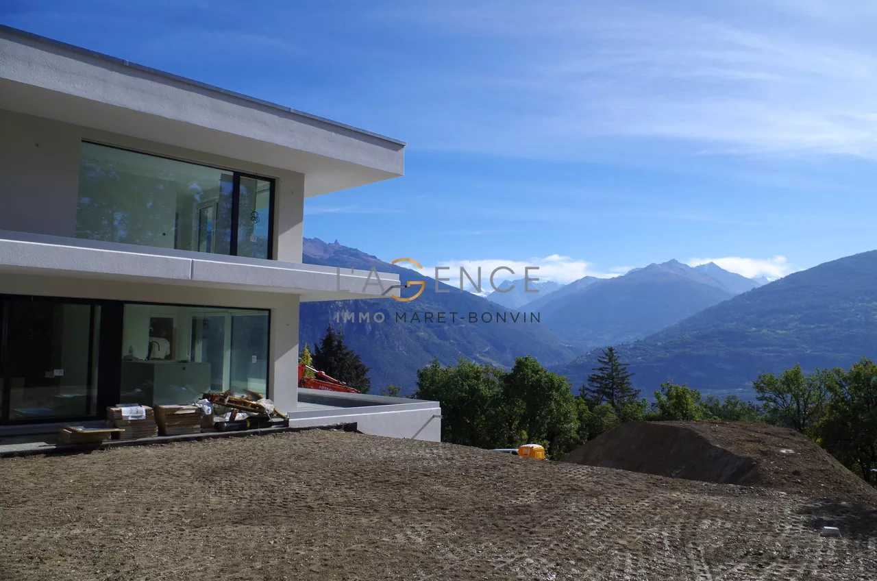 VILLA CONTEMPORAINE DE 274 M2