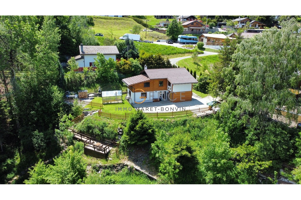 CHALET EN PLEINE NATURE DE 120 M2 SUR UN TERRAIN DE 1609M2