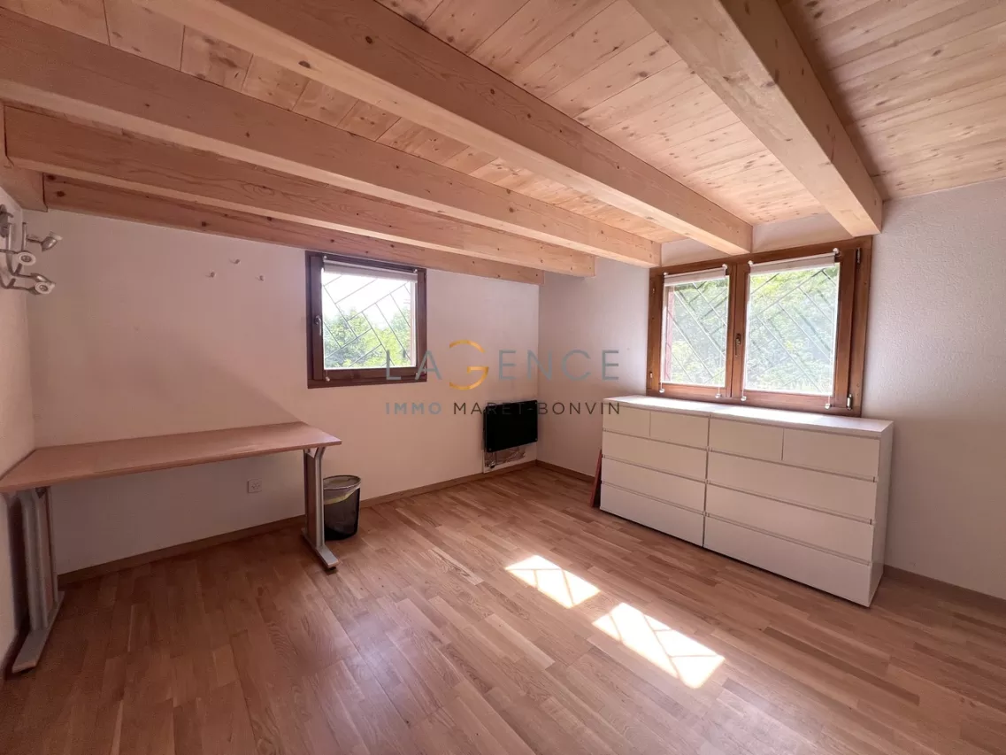 CHALET EN PLEINE NATURE DE 120 M2 SUR UN TERRAIN DE 1609M2