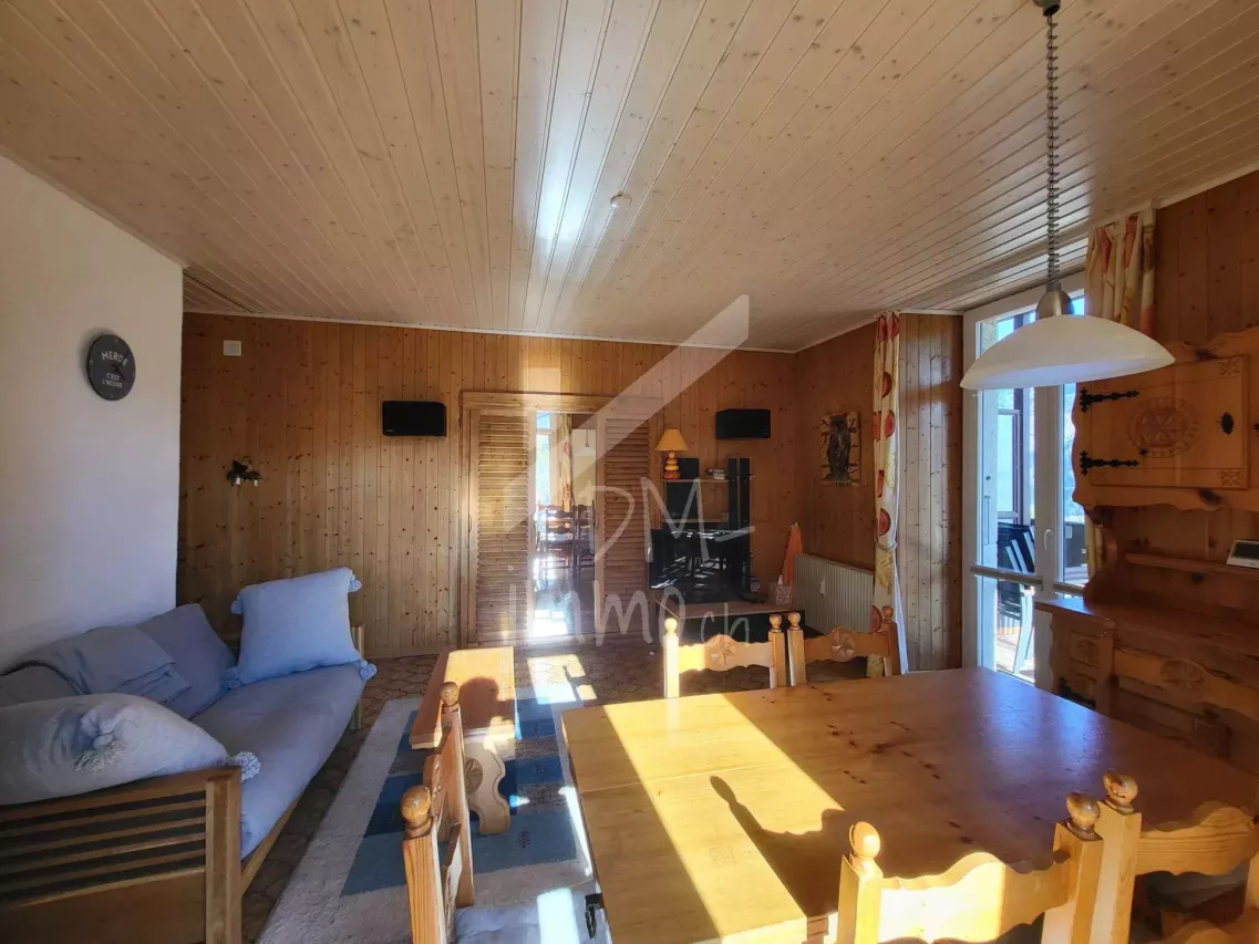 Appartement 2,5p rénové, grande terrasse sud