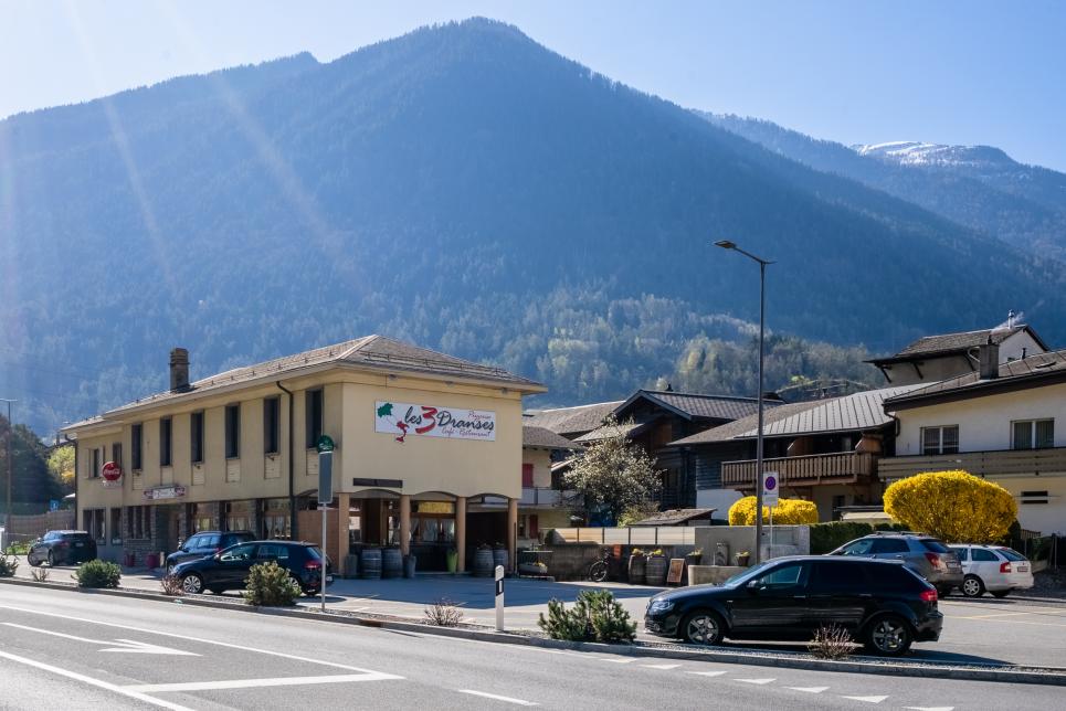 Restaurant 487.85 m2 à Sembrancher