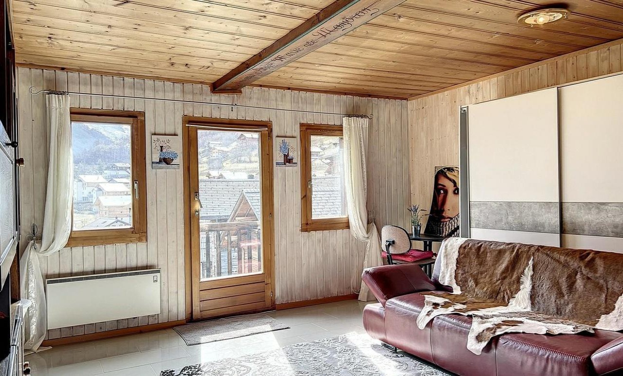 Duplex meublé de charme avec vue panoramique sur les Alpes