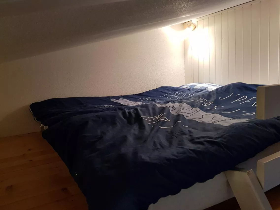 Studio avec mezzanine couchage, meublé et rénové
