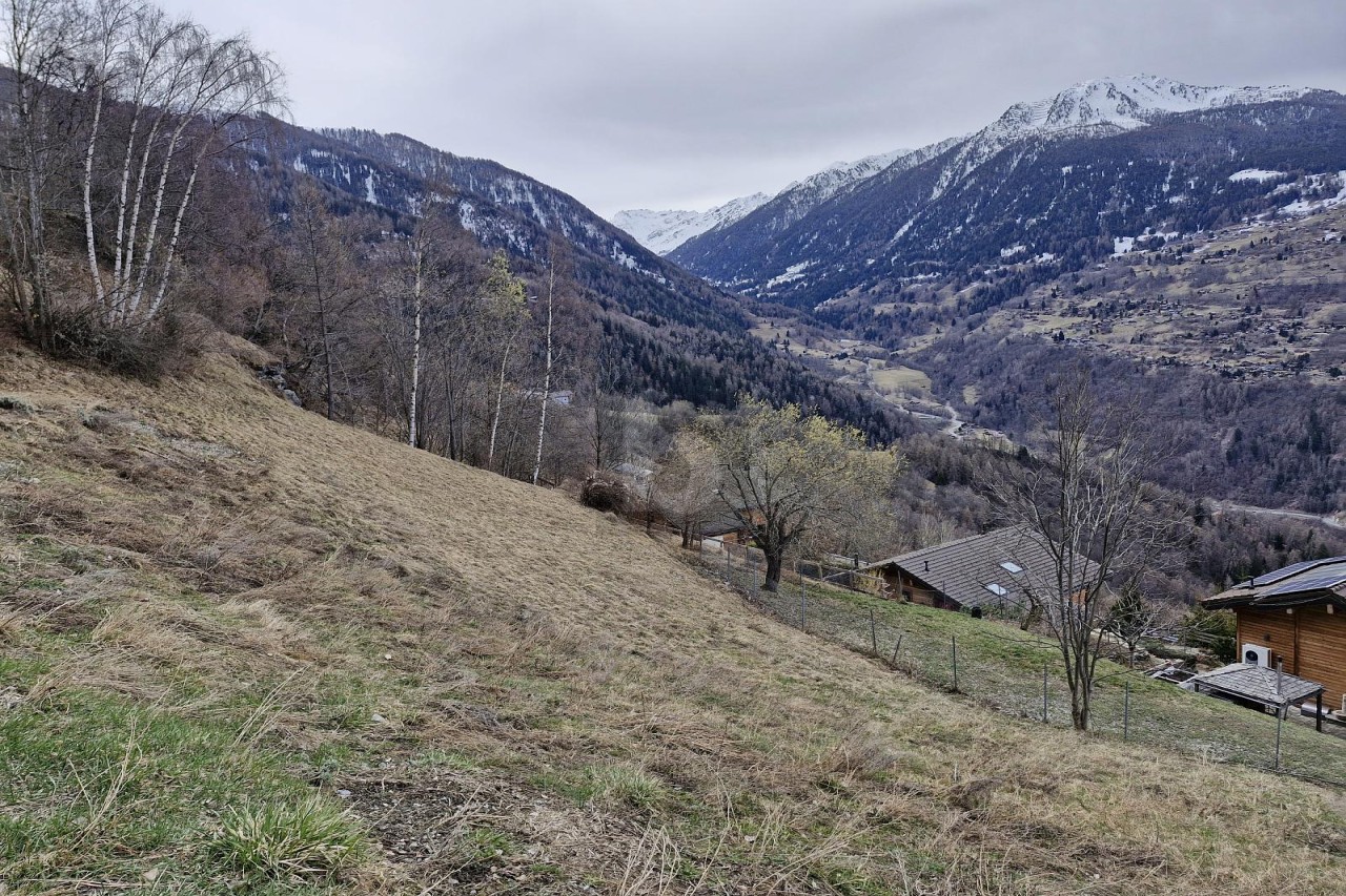 BELLE PARCELLE À BÂTIR