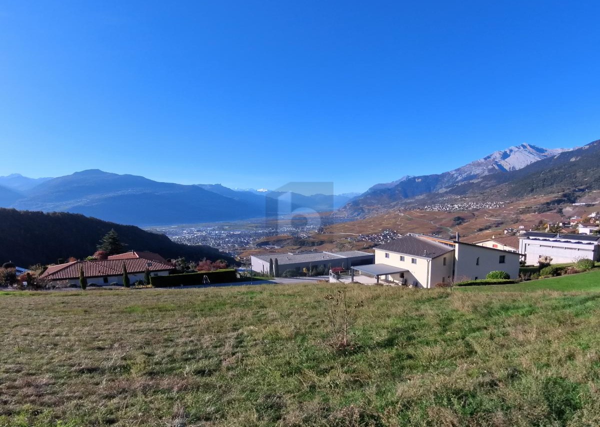 TERRAIN IDYLLIQUE AVEC VUE PANORAMIQUE