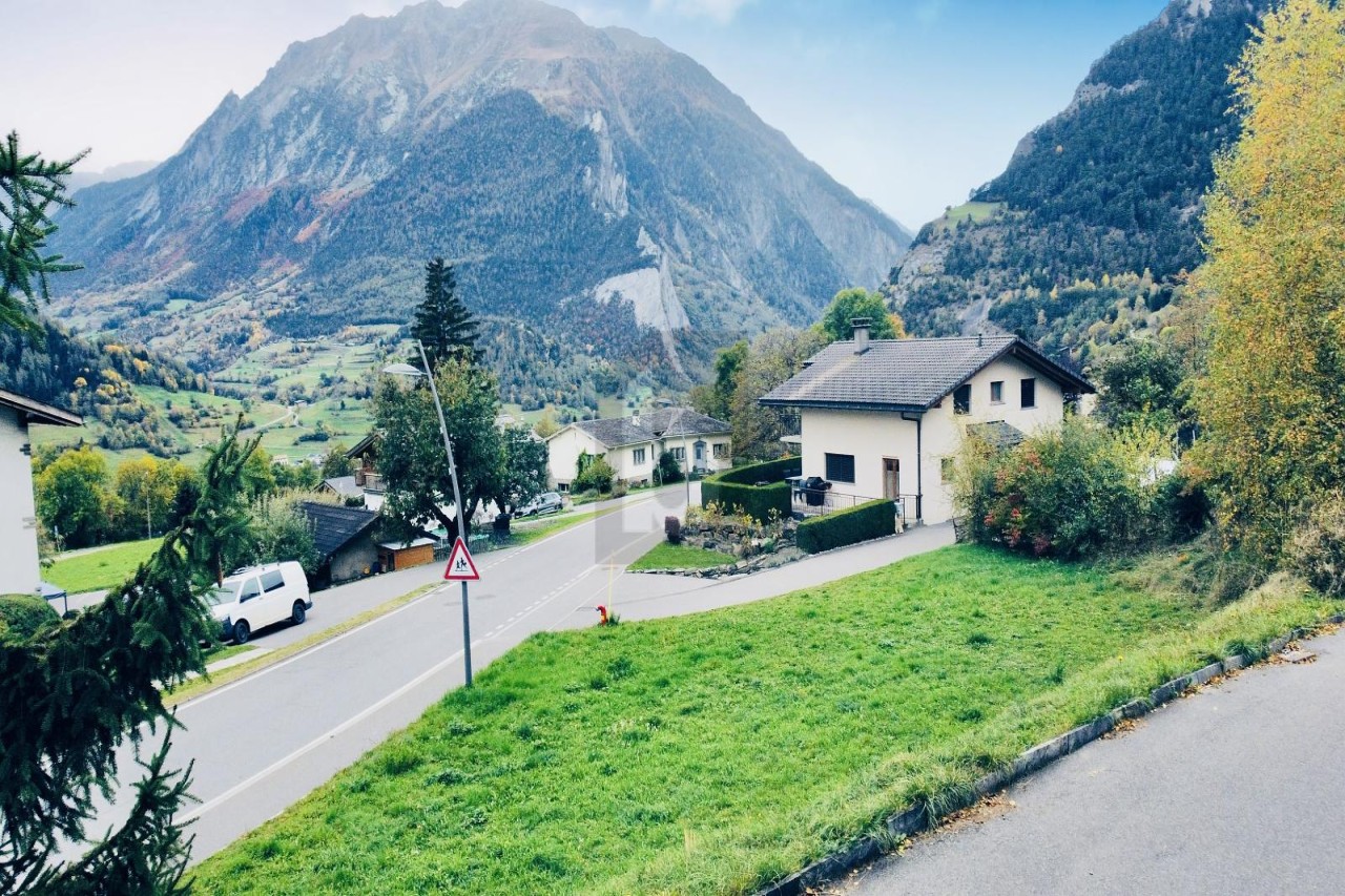 AU CENTRE DU VILLAGE, FACILE D'ACCES, AVEC VUE