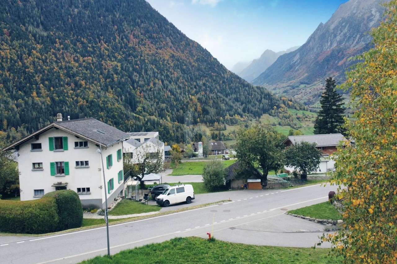 AU CENTRE DU VILLAGE, FACILE D'ACCES, AVEC VUE