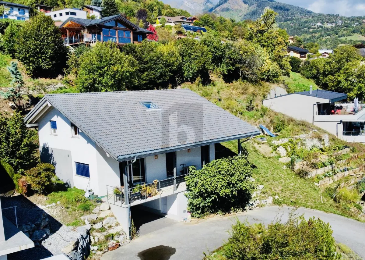 VUE SOMPTUEUSE AVEC GRAND BALCON, GRANDS ESPACES