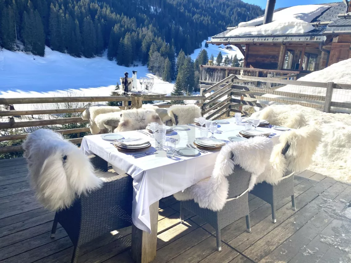 MAGNIFIQUE CHALET DE LUXE AUX PORTES DU SOLEIL