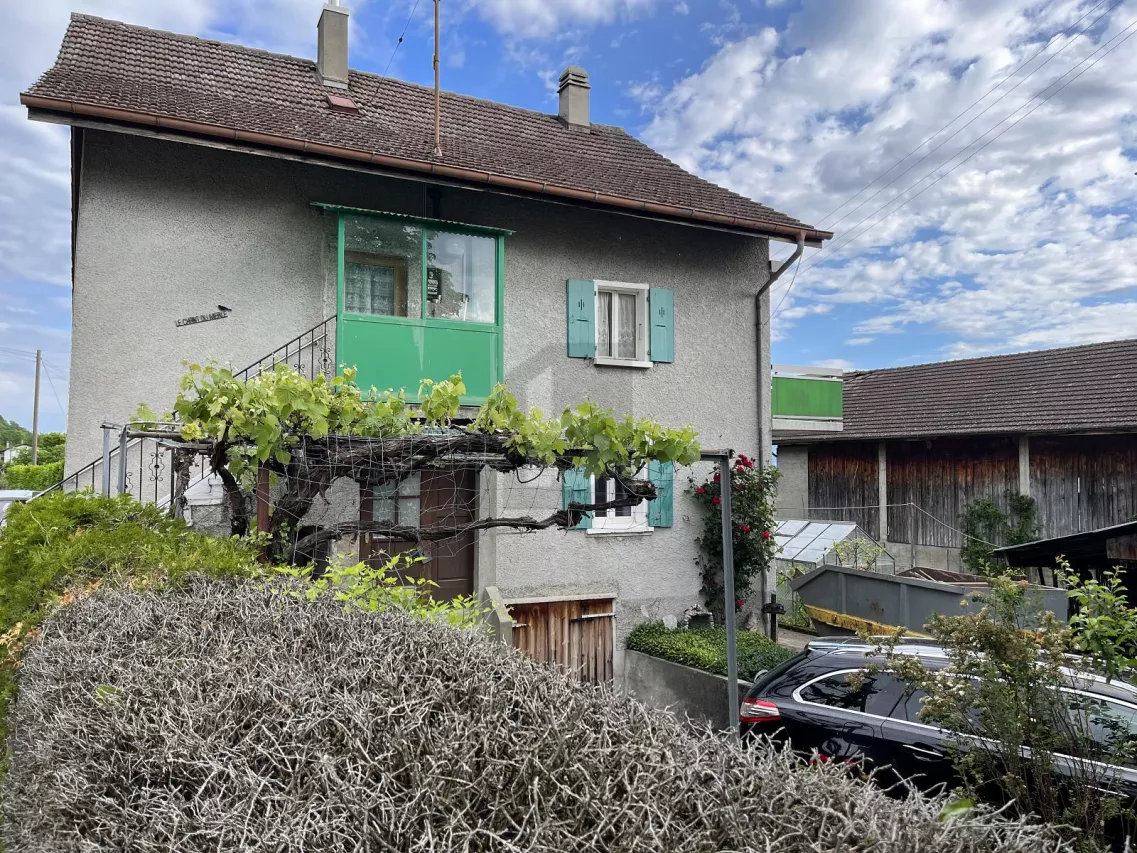 MAISON AVEC DEUX APPARTEMENTS !