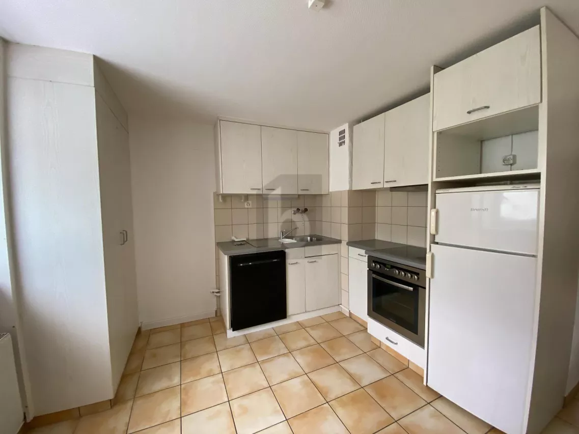 MAISON AVEC DEUX APPARTEMENTS !