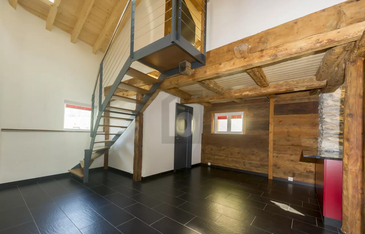 MAISON DE CHARME RÉNOVÉE AU CUR DE MIÈGE