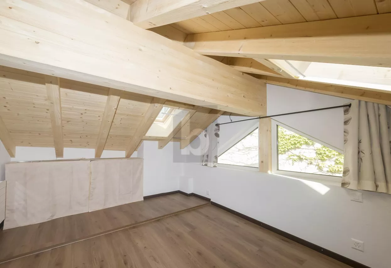MAISON DE CHARME RÉNOVÉE AU CUR DE MIÈGE