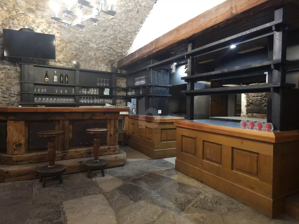 TRADITIONNEL ET EMPLACEMENT STRATÉGIQUE