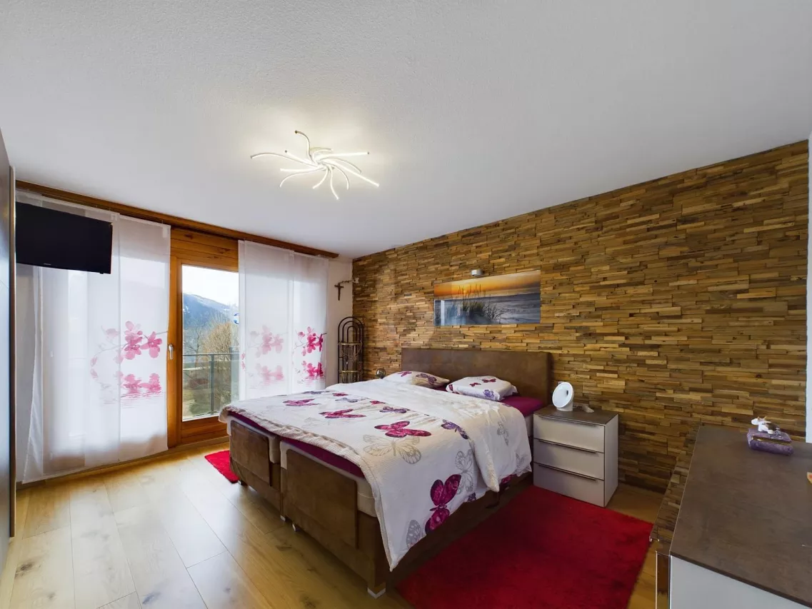 VILLA DE PRESTIGE AVEC PISCINE ET VUE SUR LA MONTAGNE