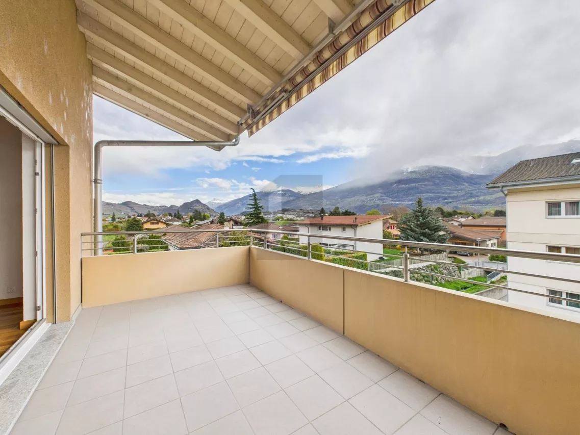 MODERNE, AVEC GRANDE MEZZANINE, VUE MONTAGNE
