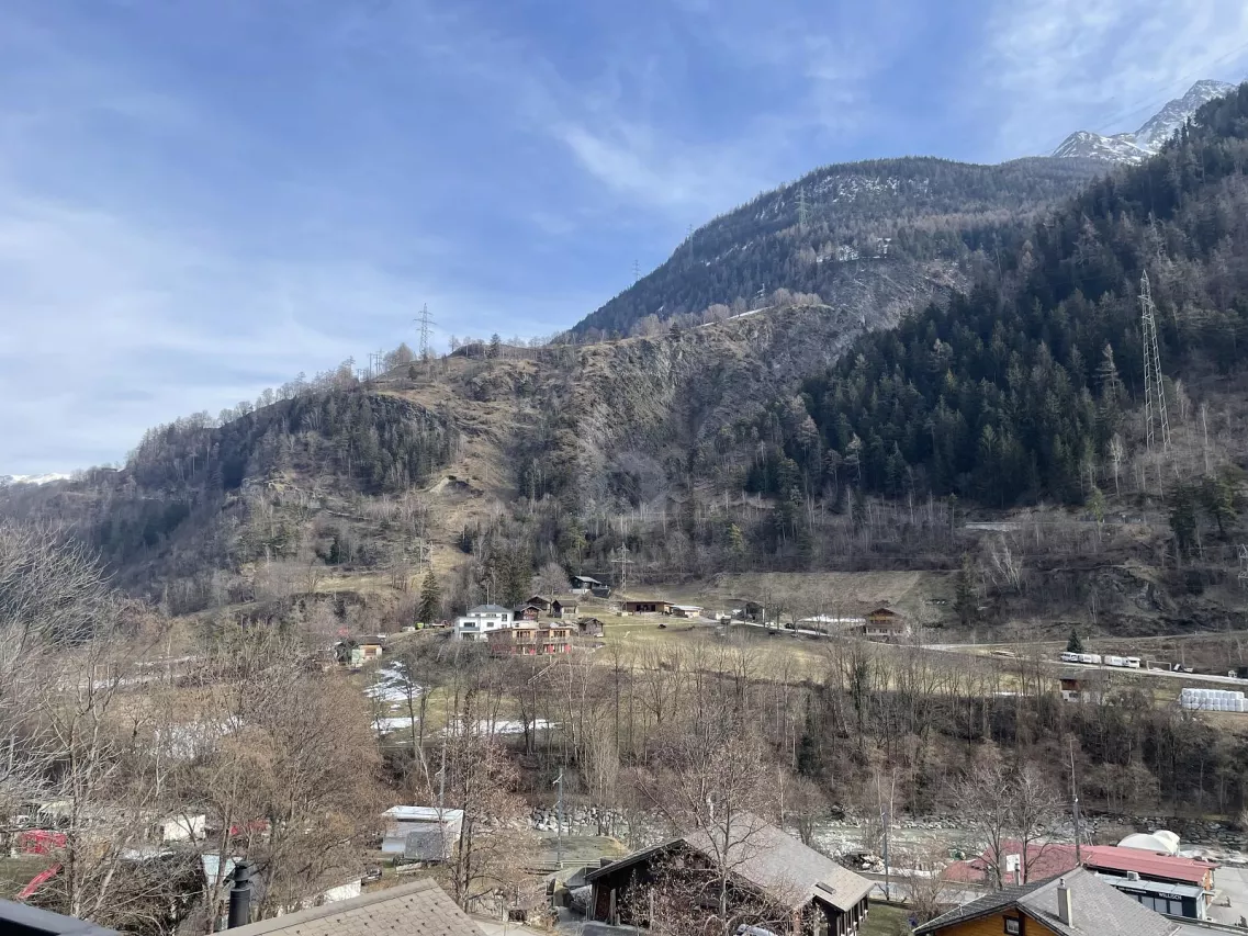 HERRLICHE AUSSICHT MIT VIEL SONNENSCHEIN