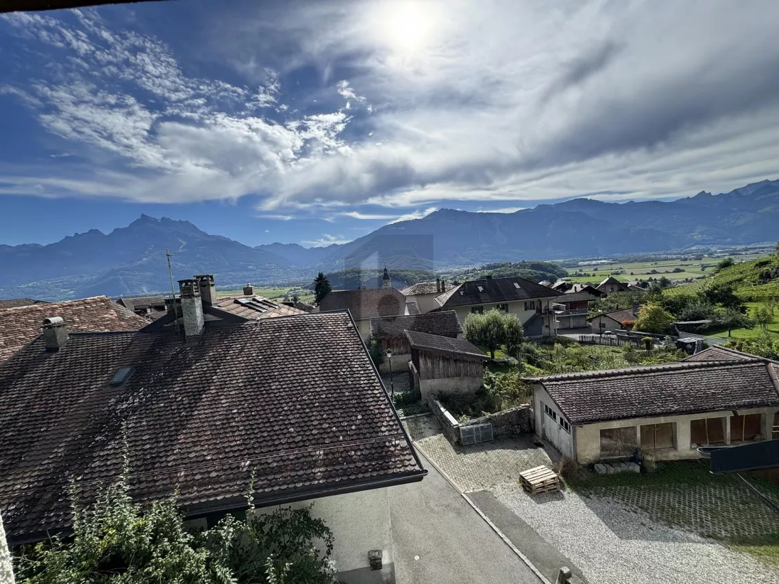 PRIX TOP ! APPARTEMENT DANS MAISON AVEC BELLE VUE !