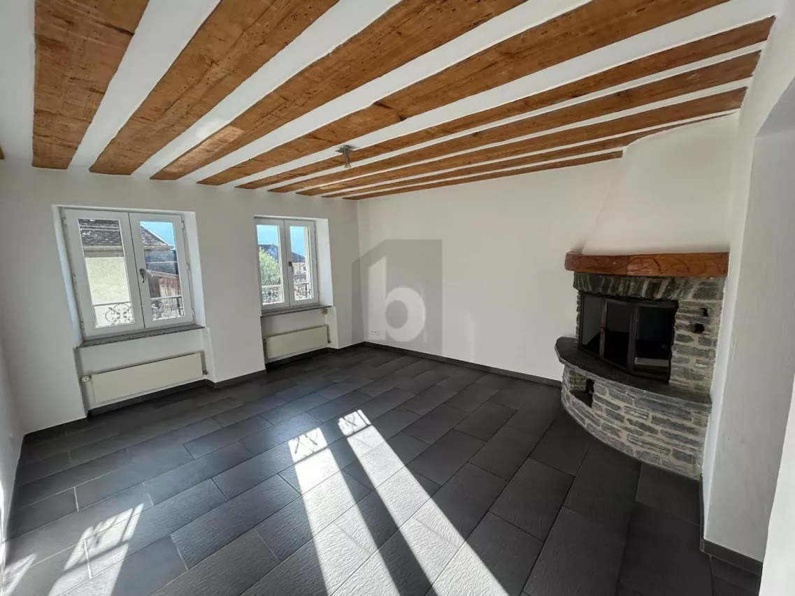 PRIX TOP ! APPARTEMENT DANS MAISON AVEC BELLE VUE !