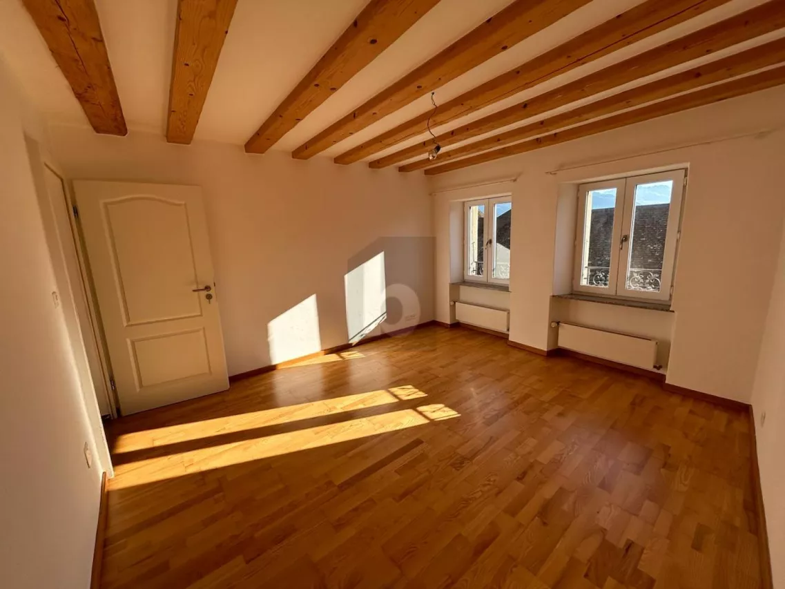 PRIX TOP ! APPARTEMENT DANS MAISON AVEC BELLE VUE !