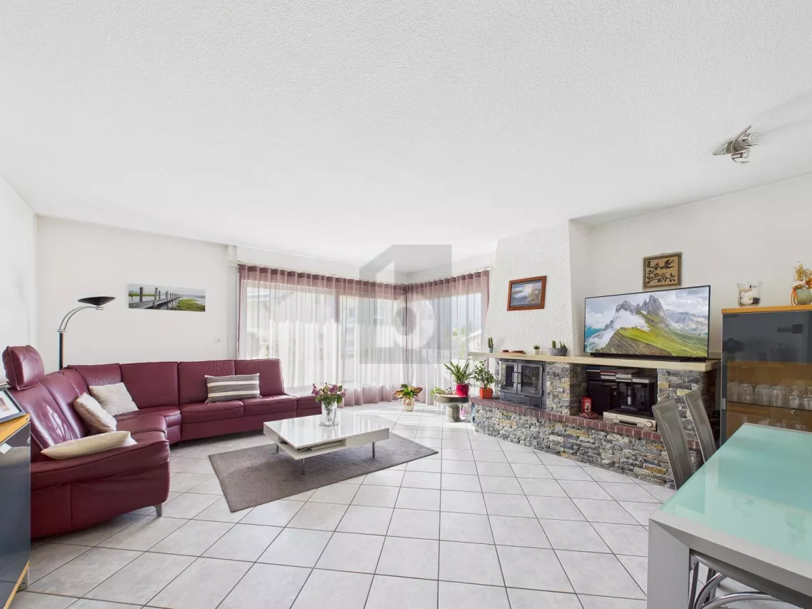 SPACIEUX ET LUMINEUX AVEC UNE VUE MAGNIFIQUE