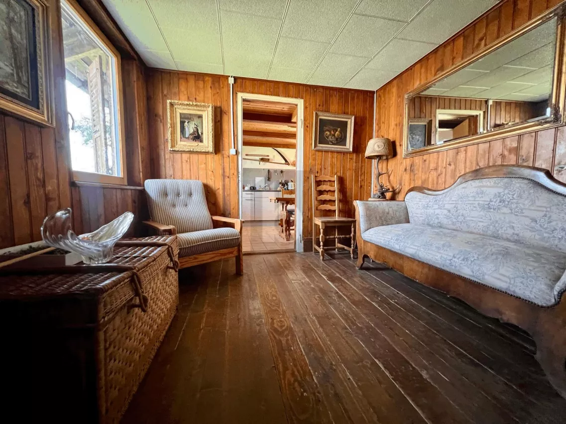 MAGNIFIQUE MAYEN AU DESSUS DE SAXON