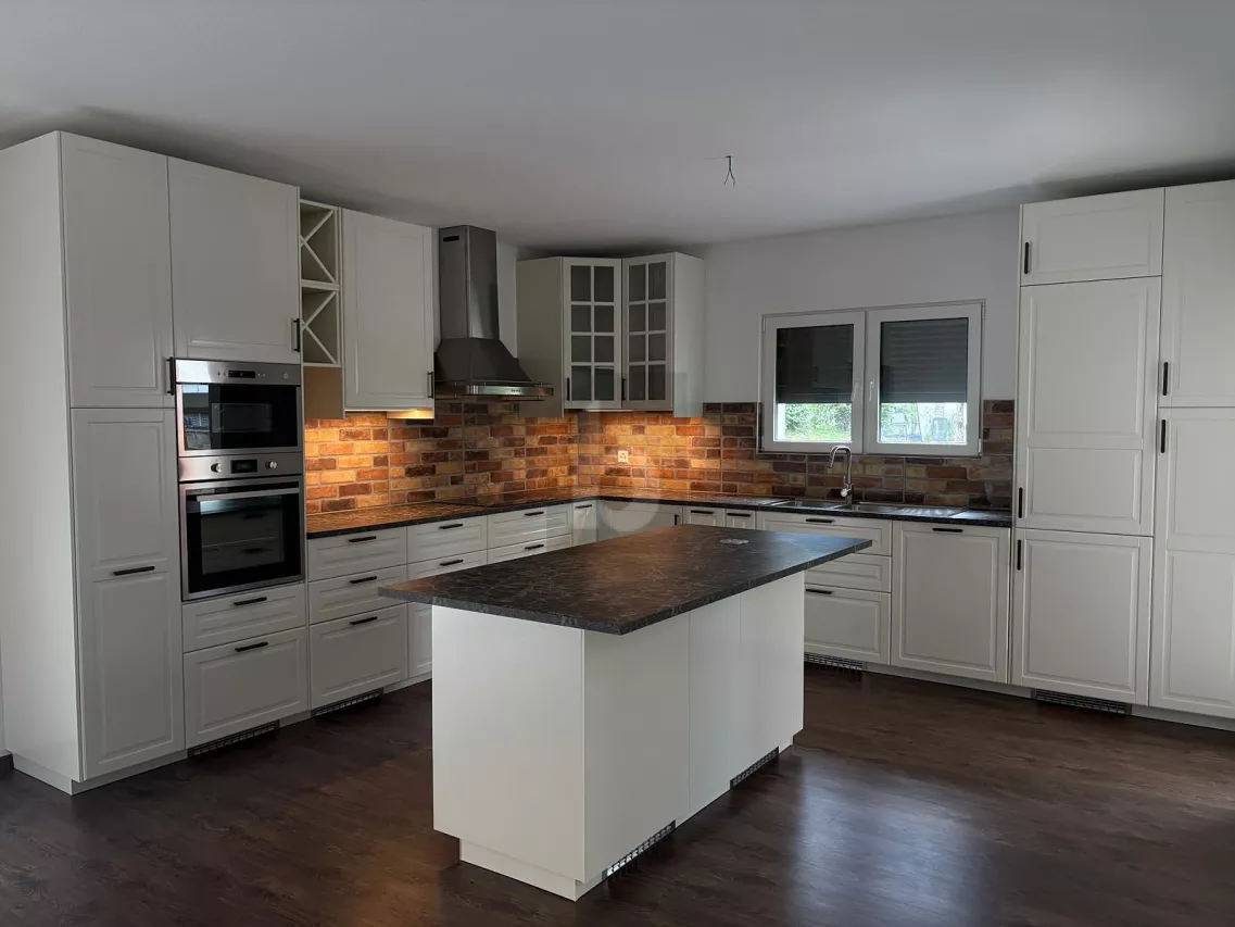 NEUVE ET PARFAITEMENT SITUÉE !