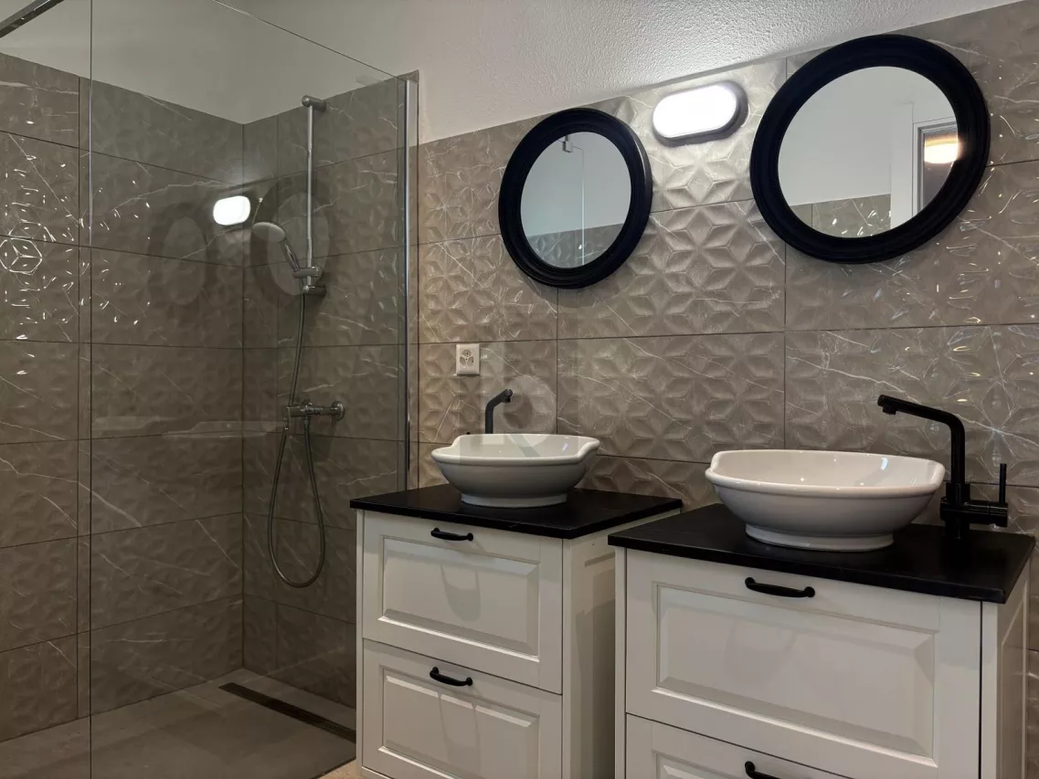 NEUVE ET PARFAITEMENT SITUÉE !