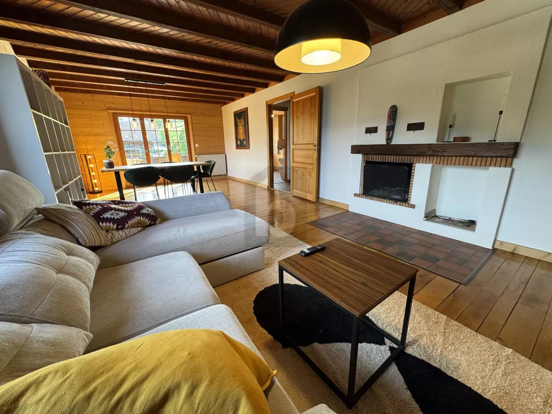 PLEIN SUD ET INCROYABLE VUE SUR LES DENTS DU MIDI