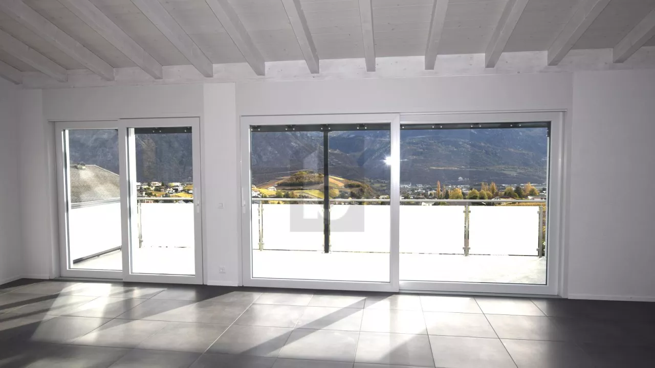 SONNENVERWÖHNT MIT CHARME UND AUSSICHT