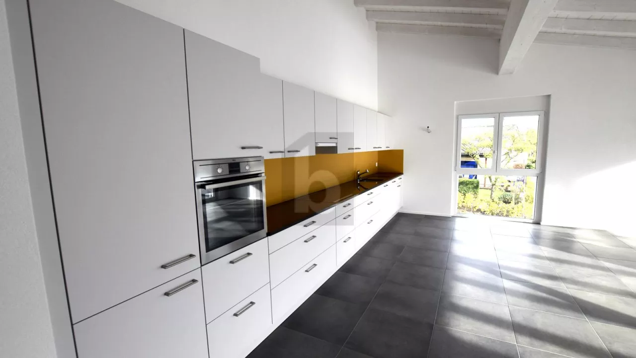 SONNENVERWÖHNT MIT CHARME UND AUSSICHT