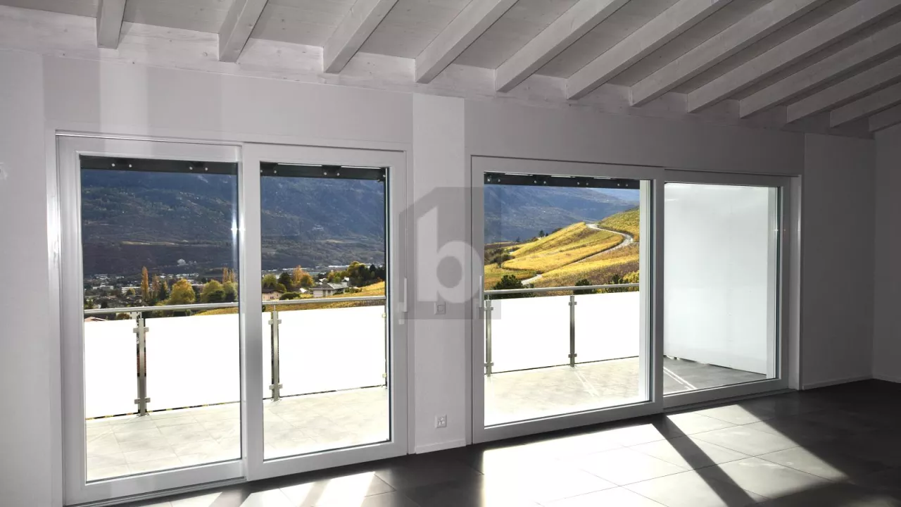 SONNENVERWÖHNT MIT CHARME UND AUSSICHT