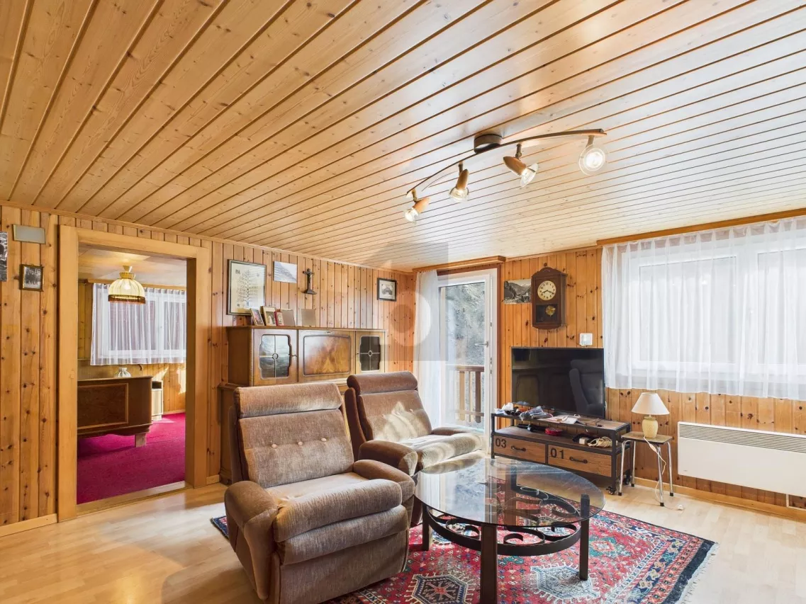 EIN BIJOUX NAHE DER NATUR