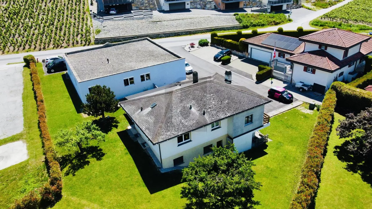 AVEC CONTRAT LONGUE DUREE, POUR INVESTISSEUR