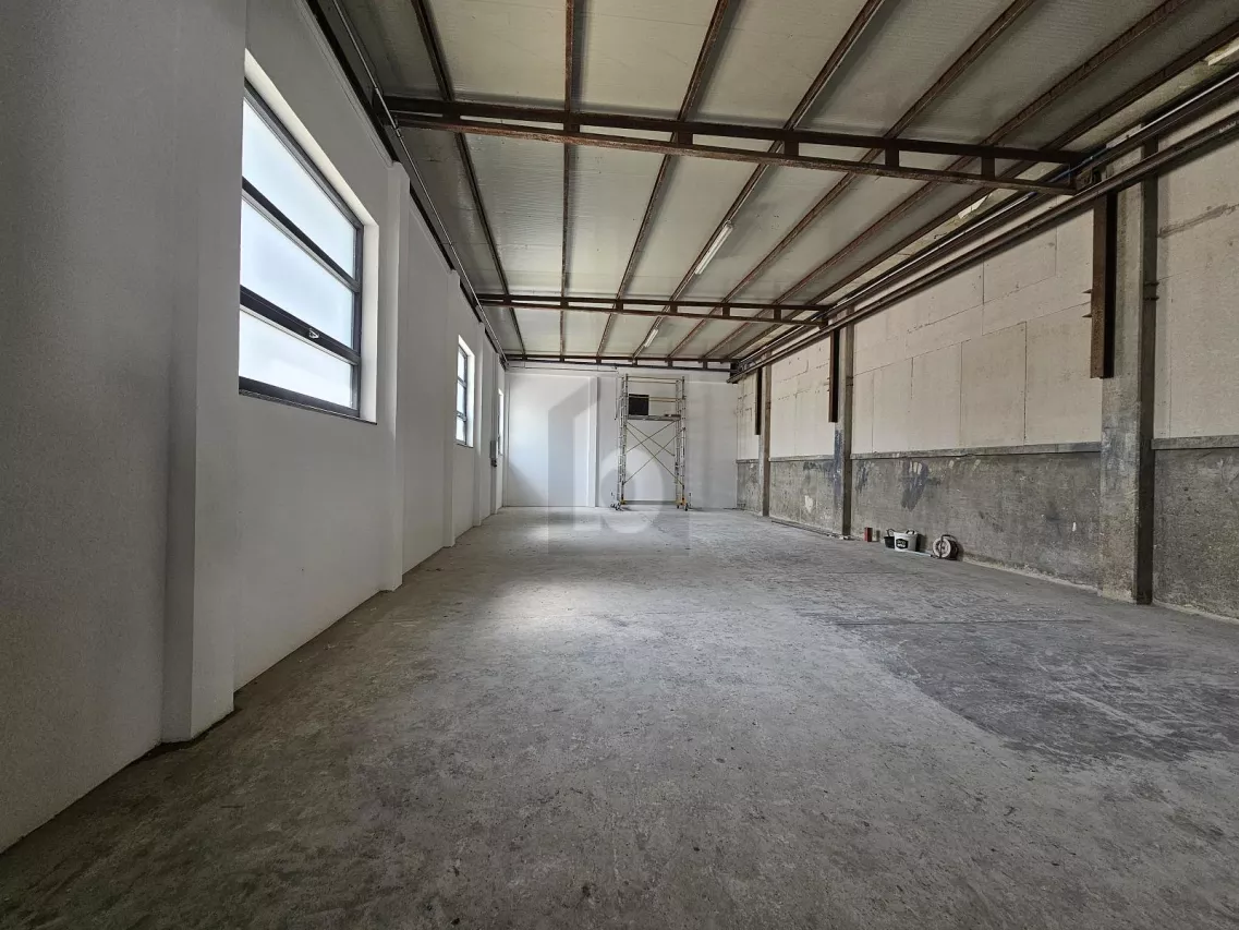 LOCAUX POLYVALENTS À VERNAYAZ