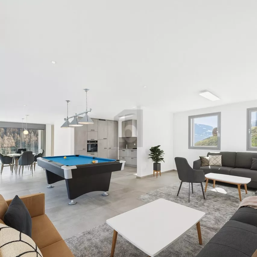 MAISON MODERNE AVEC ASCENSEUR ET PANORAMA