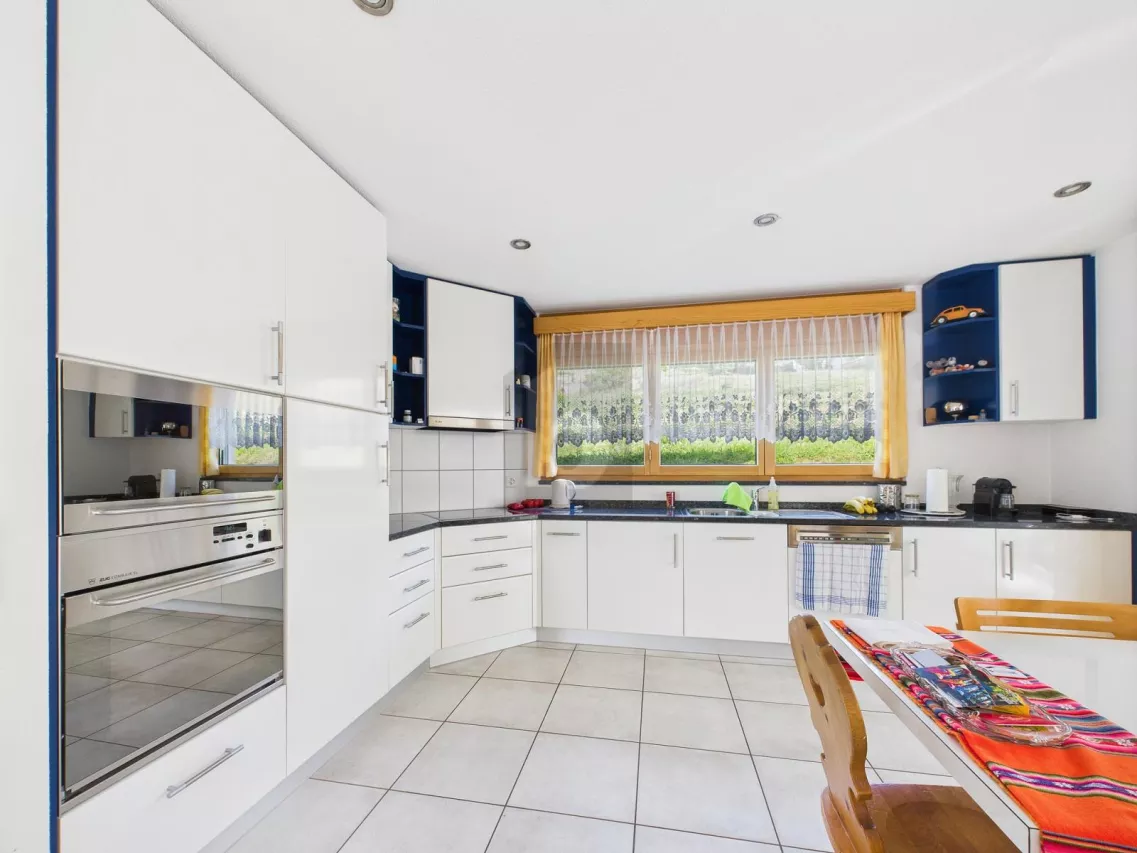 HERRLICHE LAGE MIT TRAUMHAFTER AUSSICHT