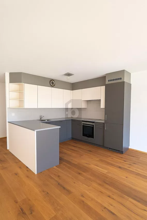 ENSOLEILLÉ DANS UN QUARTIER PAISIBLE