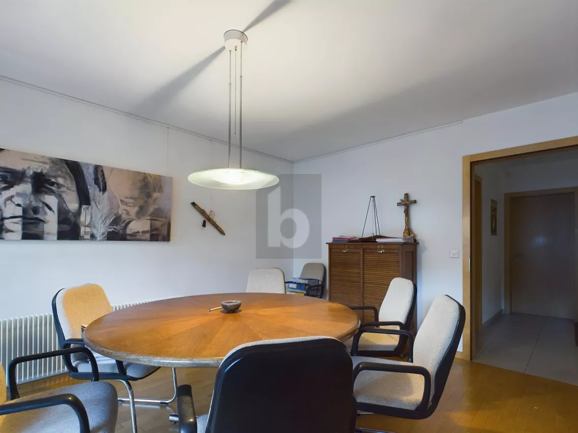 HELL AN ZENTRALER LAGE