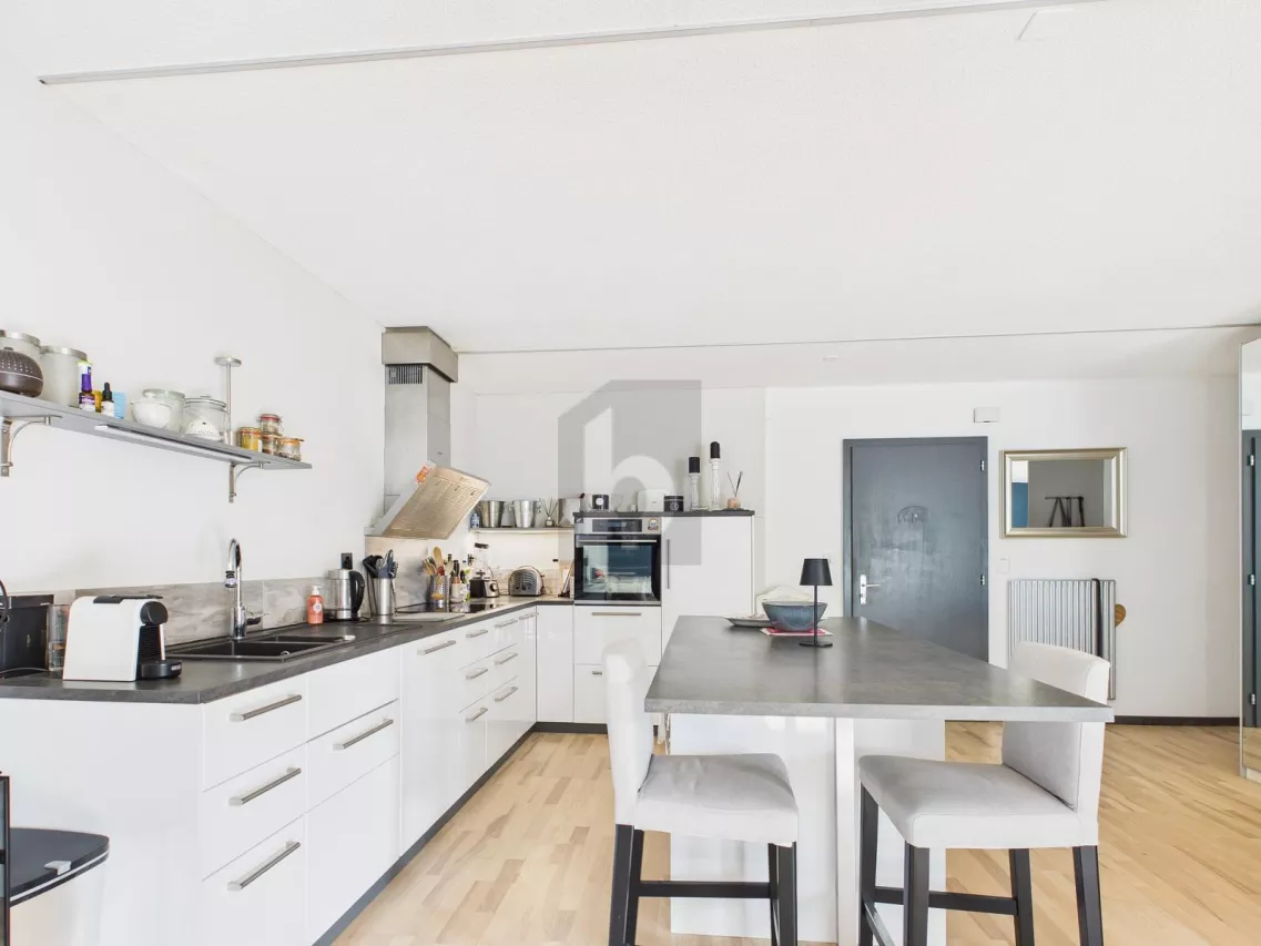 ENTIÈREMENT RÉNOVÉ ET DANS UN QUARTIER CALME