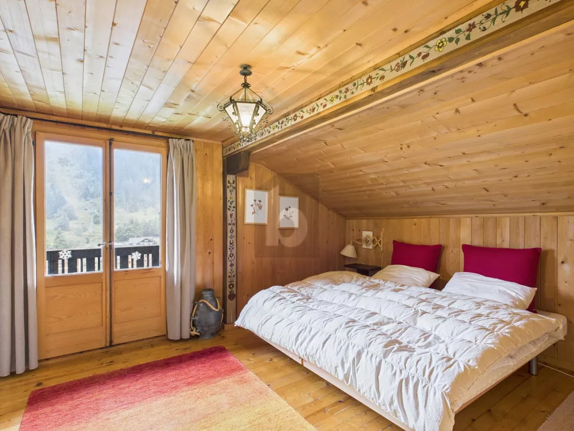 PROCHE DU TÉLÉCABINE !