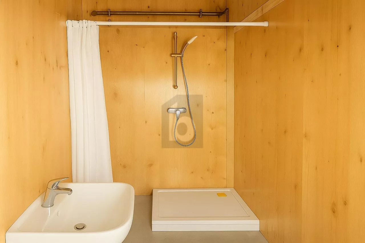 LOCAL INDUSTIEL MODERNE ET ÉQUIPÉE