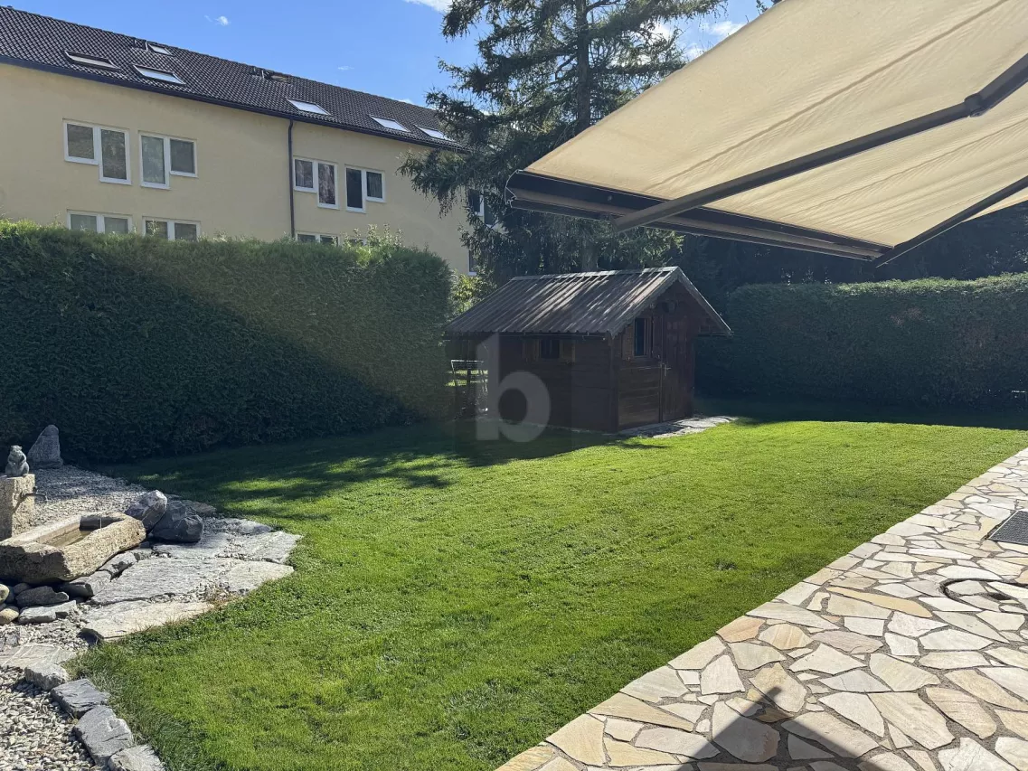 ECRIN LUMINEUX ET RAFFINÉ AU MILIEU DES VIGNES