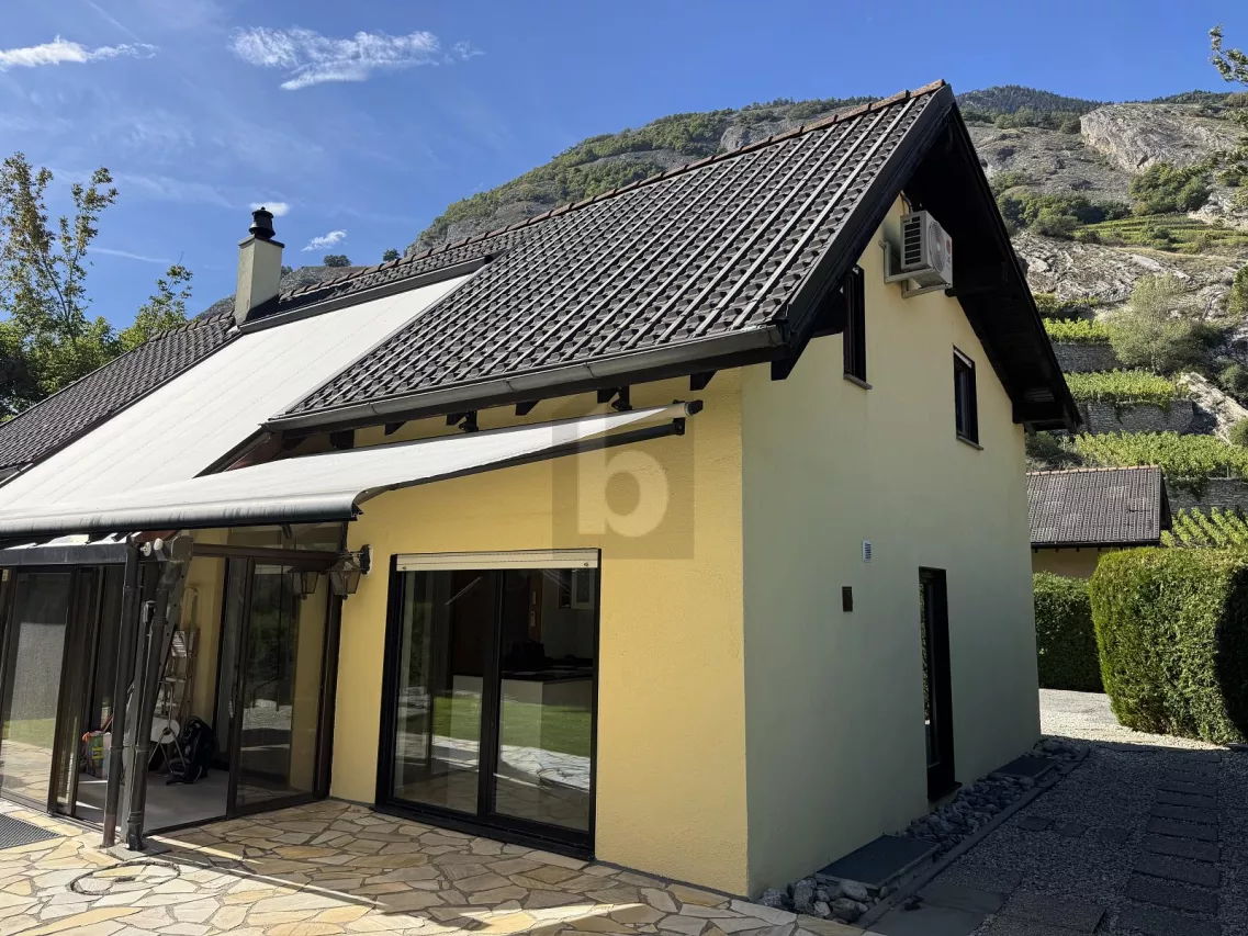 ECRIN LUMINEUX ET RAFFINÉ AU MILIEU DES VIGNES