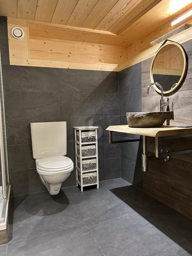 IDYLLIQUE, ÉLÉGANT, AVEC CHARME NATUREL