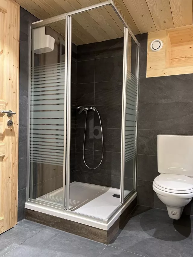 IDYLLIQUE, ÉLÉGANT, AVEC CHARME NATUREL